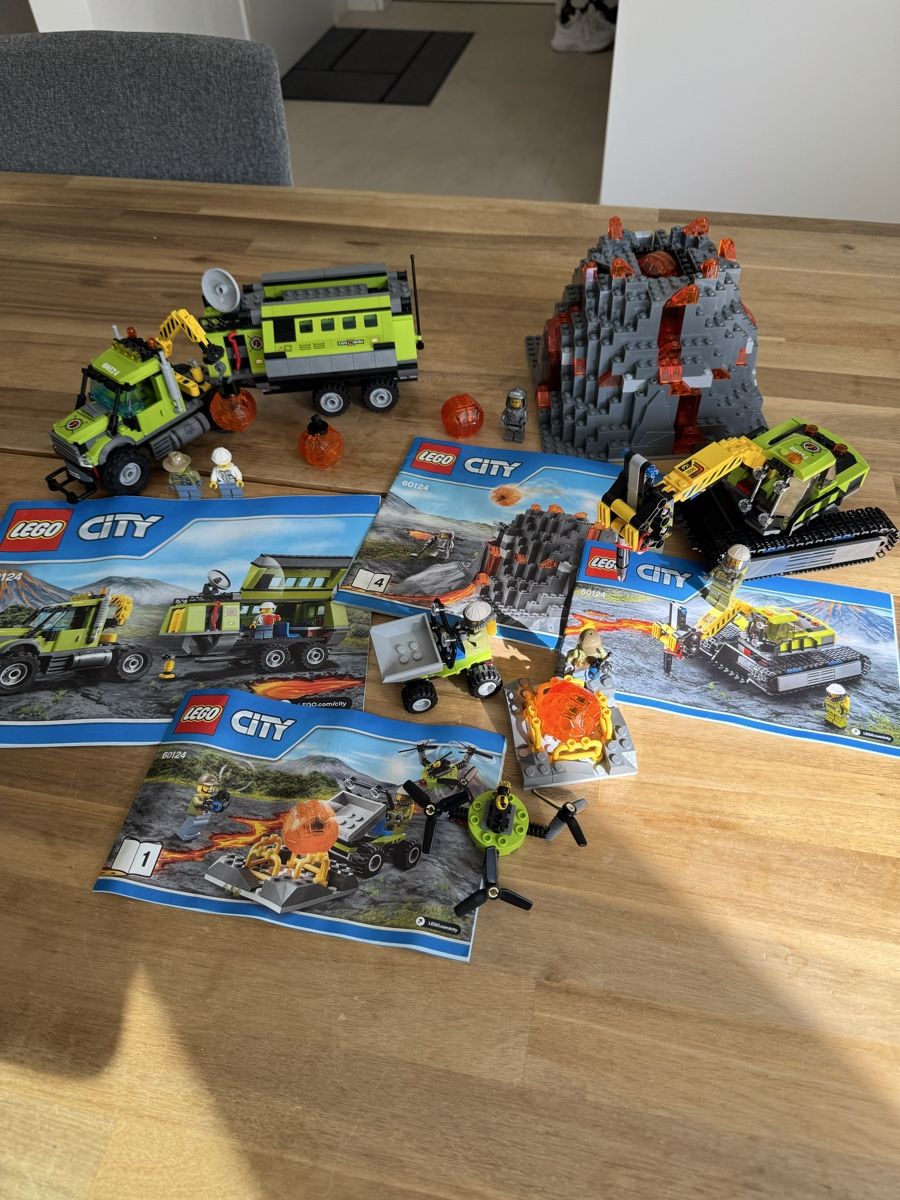 Lego Baukästen: LEGO City 60124 Volcano Exploration Base – Gebraucht aus Kilchberg ZH von hen_ml78