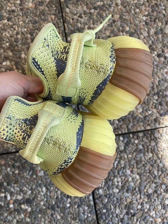Chaussures hommes: Yeezy x Adidas 43 1/3 – D'occasion à Orselina par stefaniamenz 3
