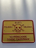 Gefahrstoffschild Natronlauge / Soude Caustique, Metall(S38)