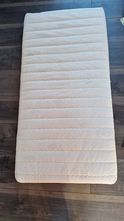 Matratzen: Matelas 140x70x9cm – Gebraucht aus Ste-Croix von Sporchet 1