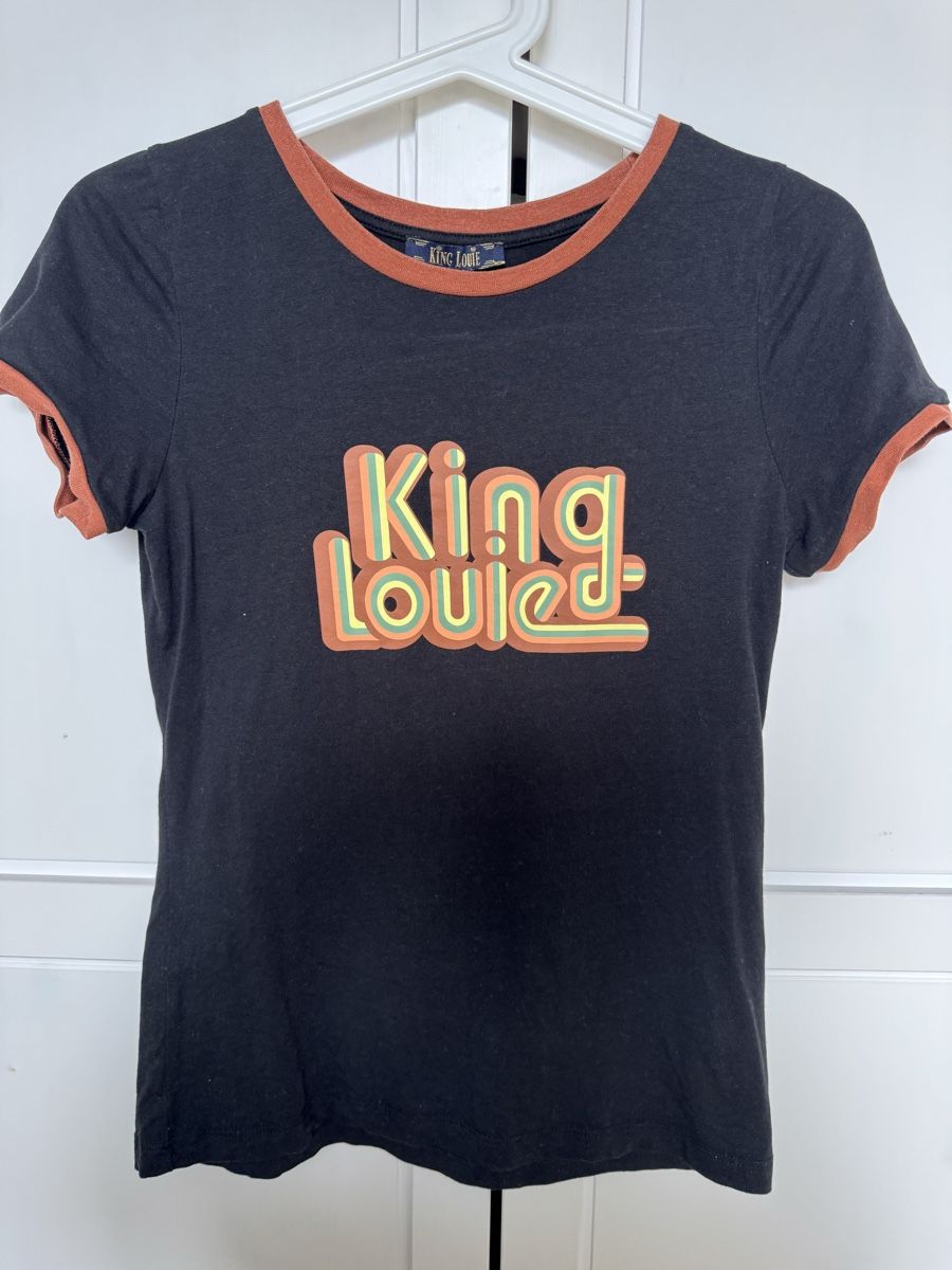 King Louie T-shirt: King Louie T-Shirt – Nuovo (secondo la descrizione) da Basel venduto da Glamourpourtoi