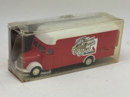 GB5- Albedo Mercedes Möbelwagen weiss/rot