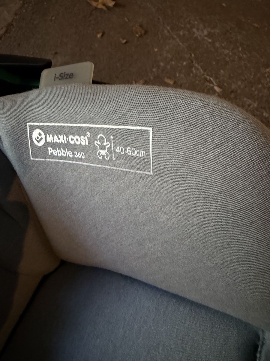Maxi-Cosi Seggiolini per auto: Babyschale Maxi-Cosi Pebble 360 + Isofix Basis – Usato da Baden venduto da ssi_6jxz 5