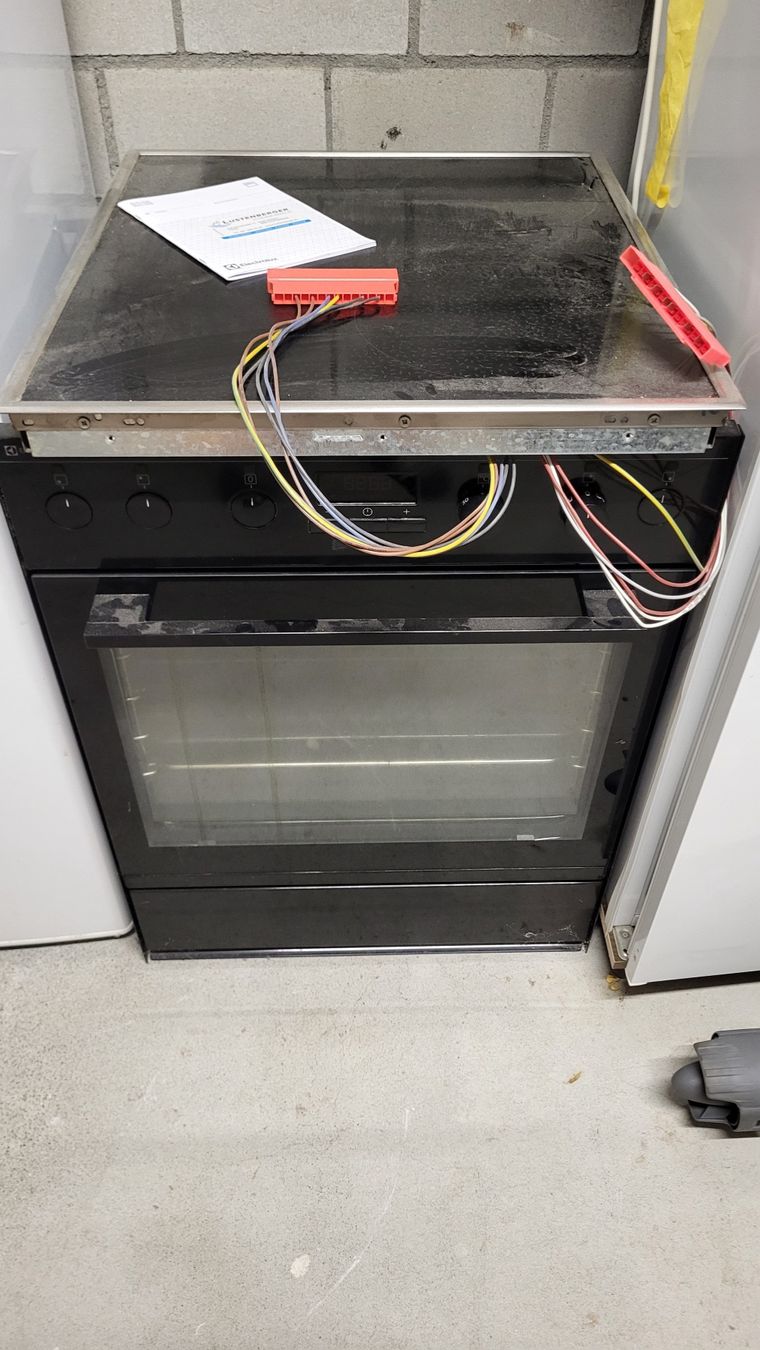 Electrolux Küchengeräte: Einbauherd – Gebraucht aus Escholzmatt von Heizkessel37