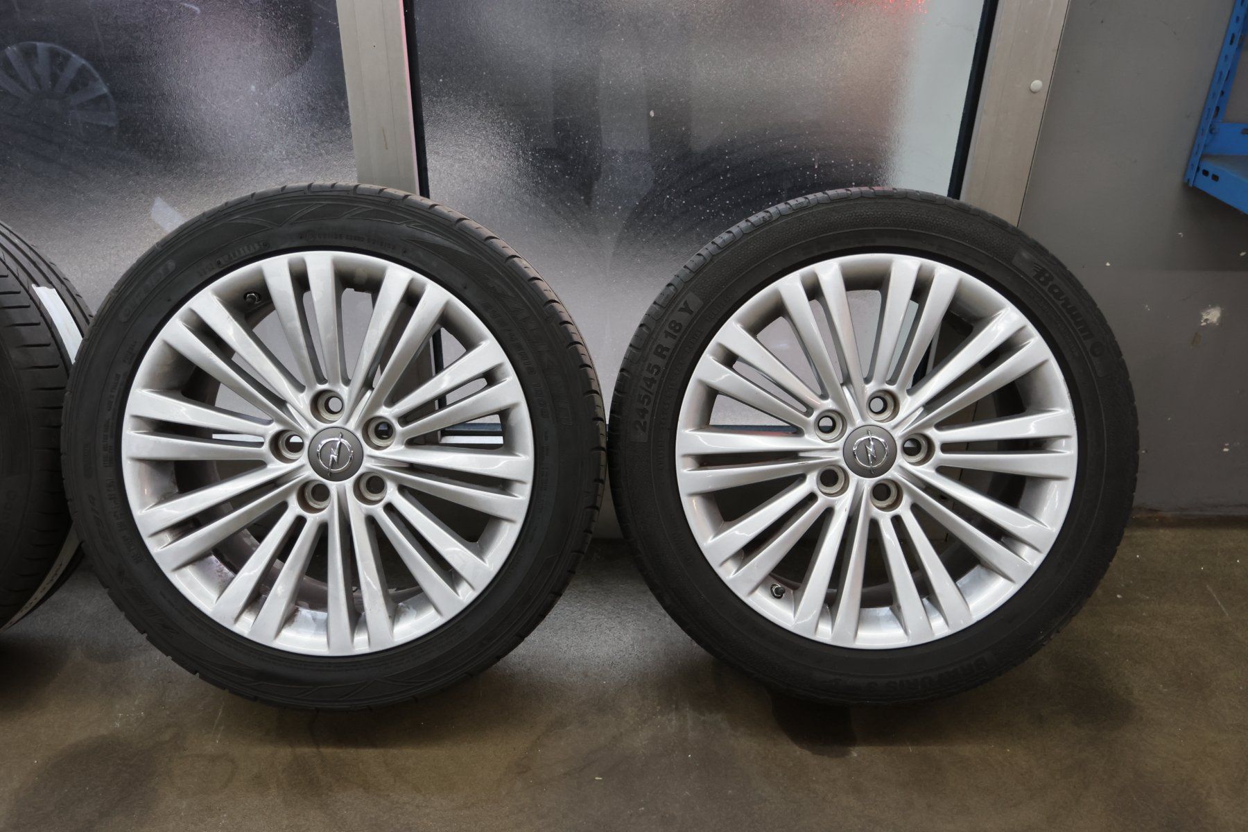 Opel Pneumatici & Ruote complete: Opel Insignia A Original Sommerräder – Usato da Huttwil venduto da gropsuhu 2