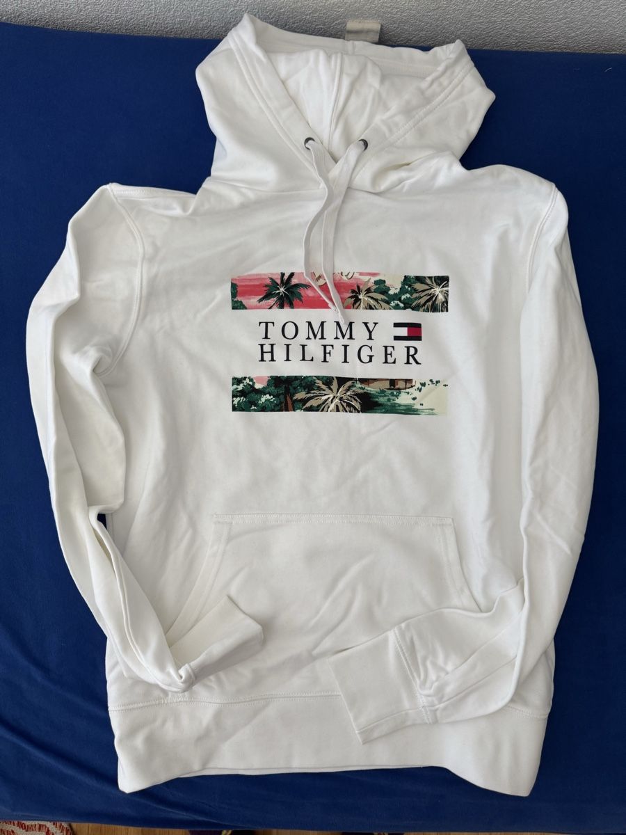 Tommy Hilfiger Maglioni & Felpe: Tommy Hilfiger Hoodie Gr. L – Usato da Untersiggenthal venduto da floriyang