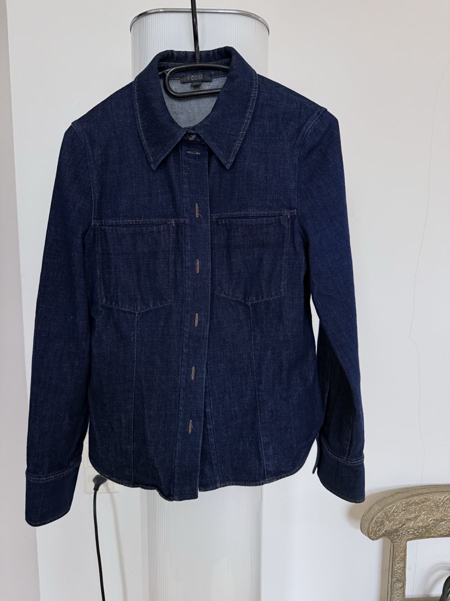 Cos Chemisiers: COS jeanshemd. 38. – D'occasion à Zürich par Reloved2020