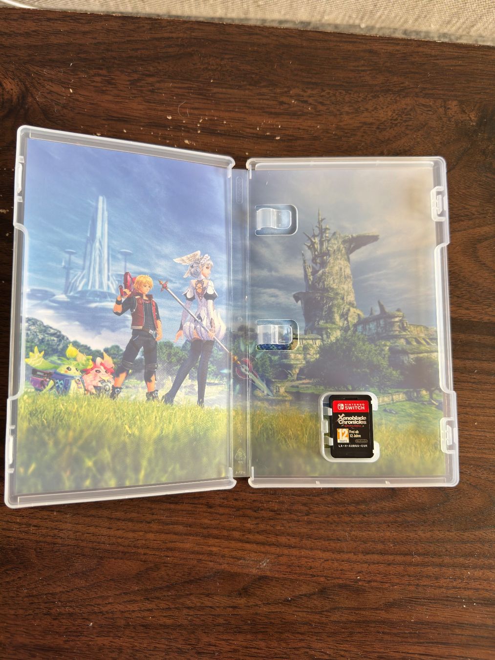 Jeux: Xenoblade Chronicles Definitive Edition Switch – D'occasion à Lausanne par swa_fy2n 2