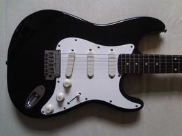 CHEVY *Strat* E-Gitarre (keine Fender!)