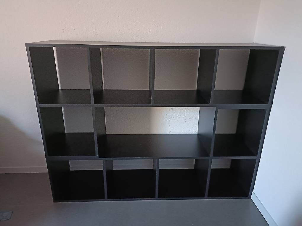 Scaffali: Kallax schwarz 2x L förmig – Usato da Langenthal venduto da chliMo