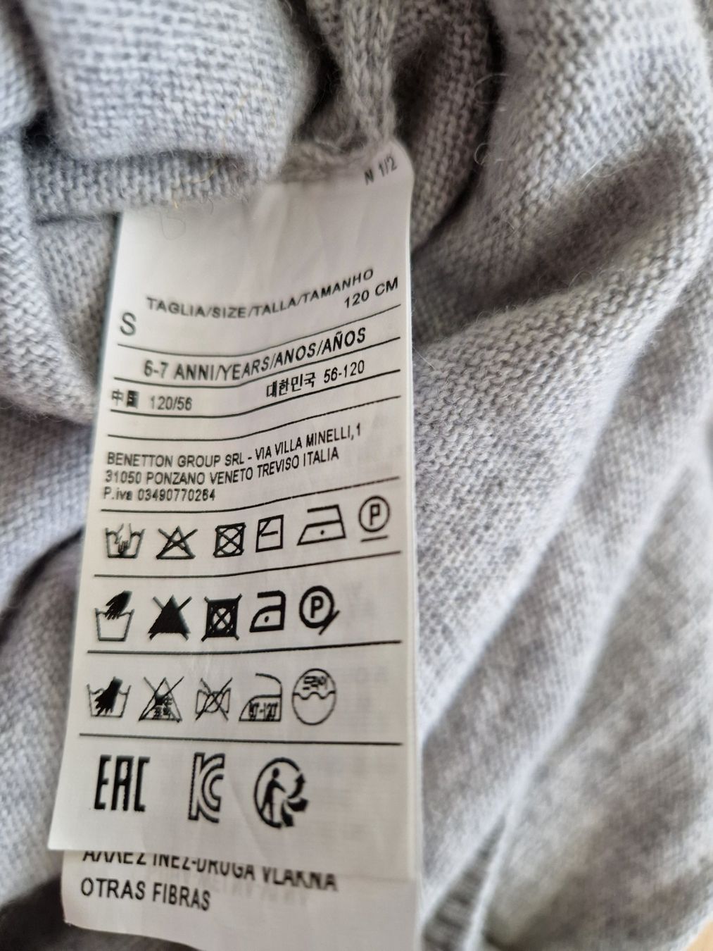 Benetton Pullover & Sweatshirts: Pullover Benetton Gr. 120 Wolle/ Kashmir/Viscose – Gebraucht aus Davos-Dorf von Bpelikan 1