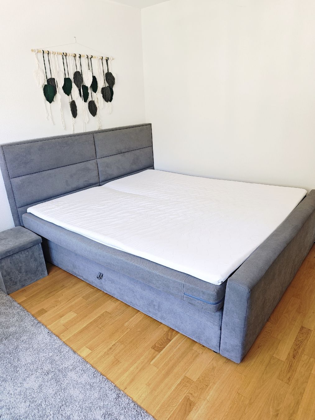 Letti: Boxspringbett 180x200 cm mit Bettkasten Grau – Usato da Chur venduto da Edina1994