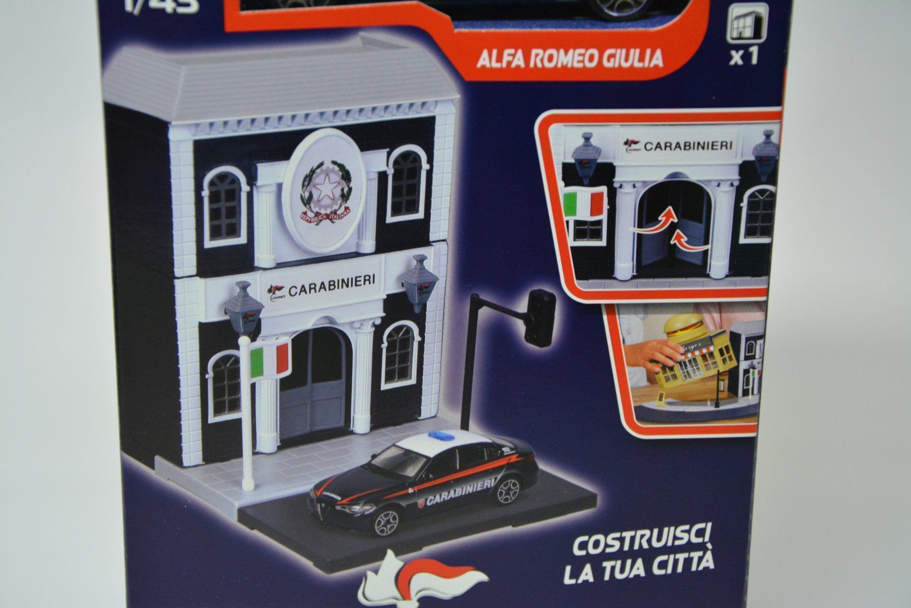 Alfa Romeo Voitures modèles: Alfa Romeo Giulia 2015 + Diorama , 1:43 – Neuf avec emballage d'origine à Goldach par Feivel9 3