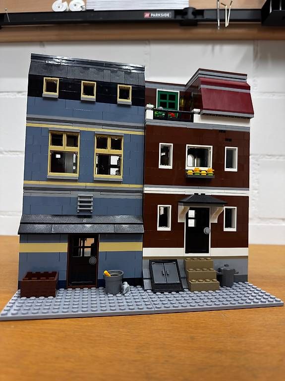 Lego Kit di costruzioni: Lego Creator 10218 Pet Shop – Usato da Weiach venduto da Stevo_Levo 1