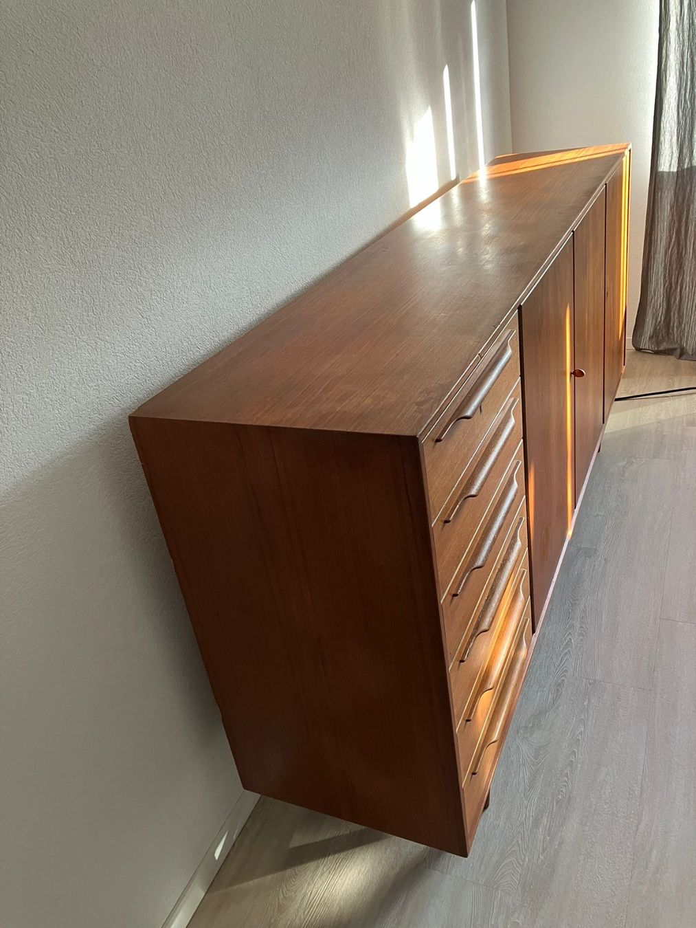 Credenze: Buffet design classique vintage bon état – Usato da Fribourg venduto da fairtrade1957 8