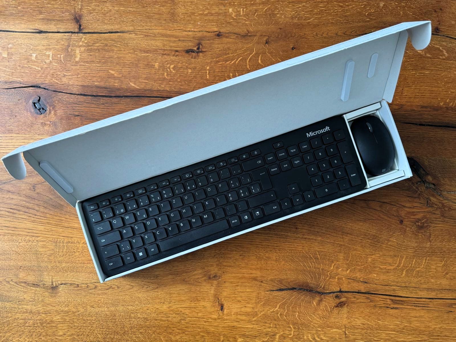 Tastiere: Microsoft Tastatur Set Bluetooth – Usato da Sempach venduto da sta_p662 1