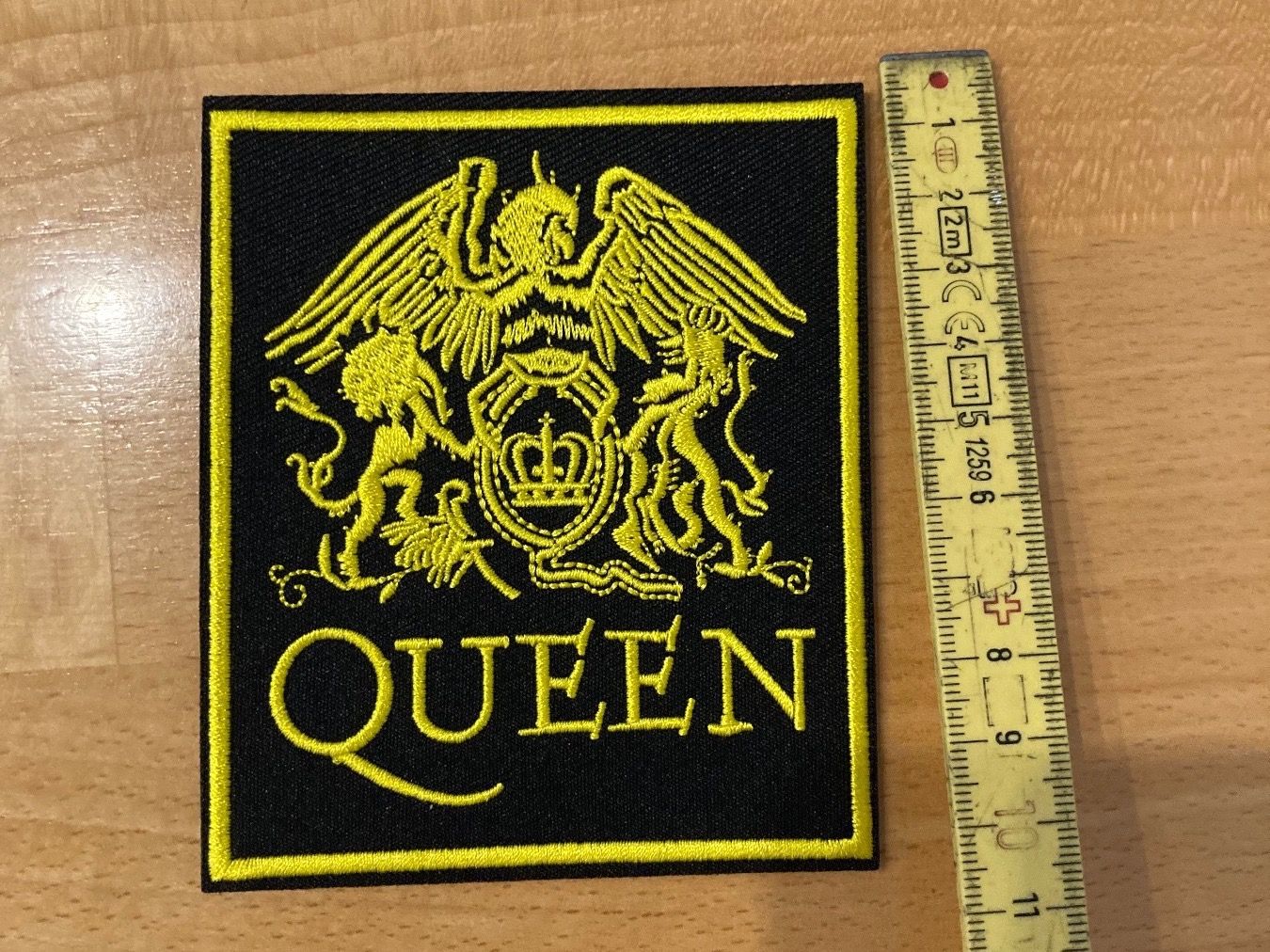 Toppe: Queen Patch Aufnäher Rock Punk Metal – Nuovo (secondo la descrizione) da Horn venduto da abutre72