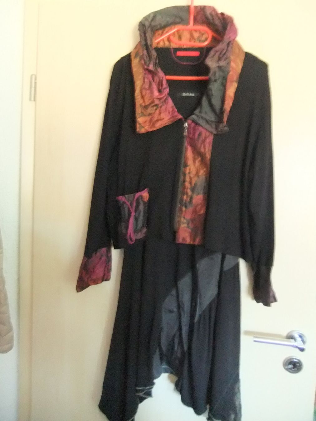 Lotti di vestiti: cooles Kleid mit Jacke Gr. 40 Oliver Jung – Nuovo (secondo la descrizione) da Schleitheim venduto da cabrio58