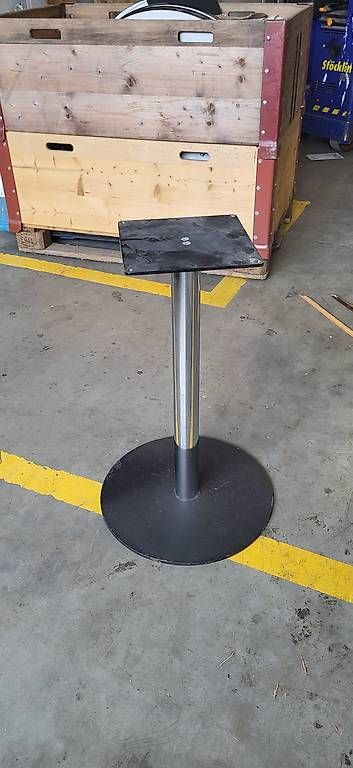 Tavoli: Bistrotisch rund 80 cm mit Fuss – Usato da Rheineck venduto da inf_kv7d 2