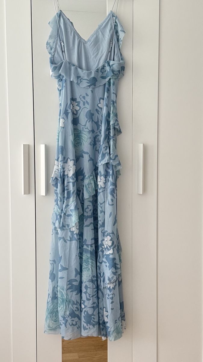 Shein Kleider: Geblümtes Kleid, Grösse S, mit Rüschen, neu. – Neu (gemäss Beschreibung) aus Neuhausen von Stylezilla 1