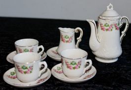 Puppen-Kaffeeservice Porzellan mit Rosen Dekor 9-teilig