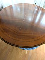 Table en bois massif merisier, doré de style Louis Phillippe