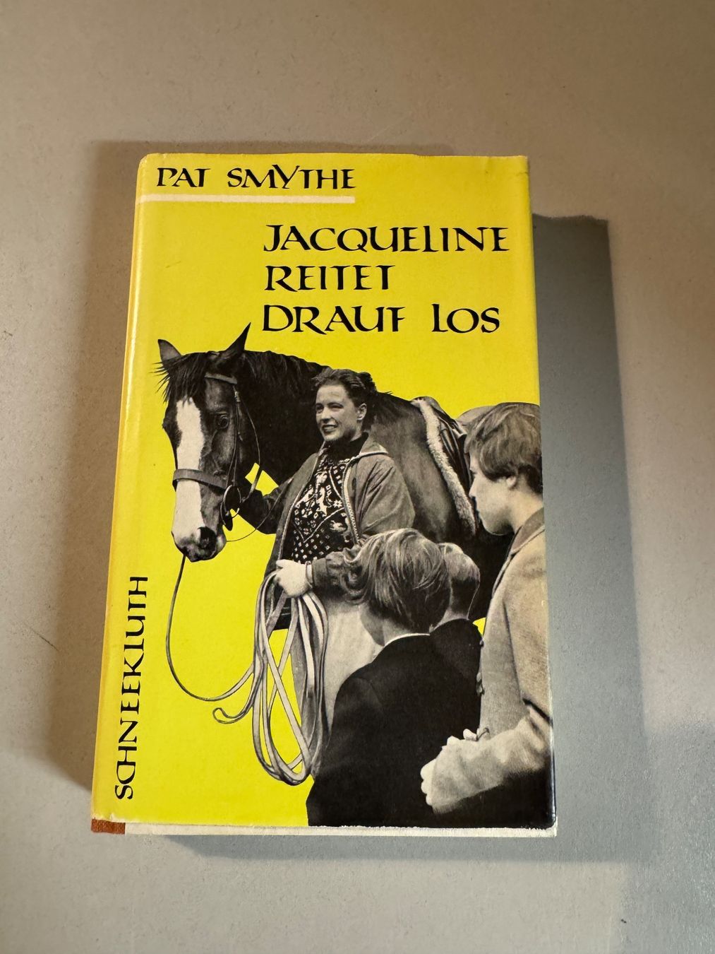 Libri: Jacqueline reitet drauf los - Pat Smythe – Usato da Erstfeld venduto da Mario_boe0