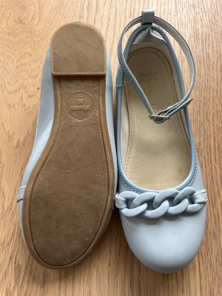 Scarpe per ragazze: Mädchenschule 33 / Chaussures filles 33 – Usato da Worb venduto da Titine79 1
