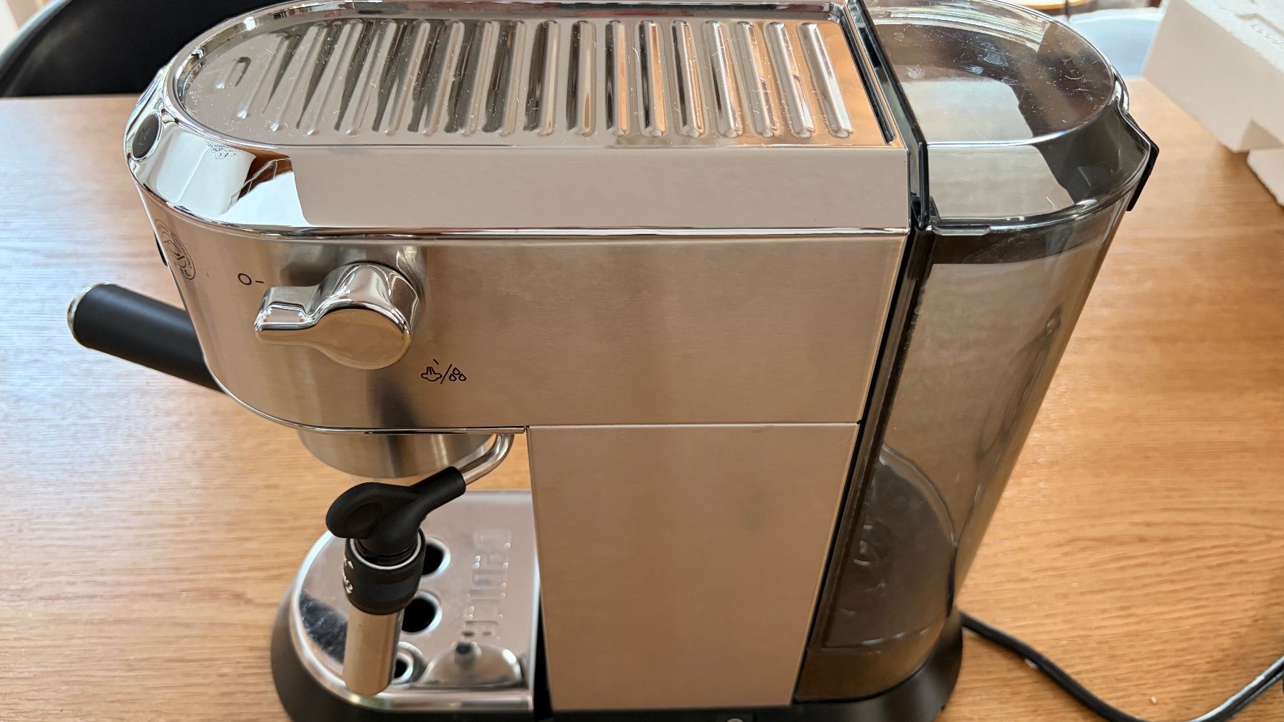 De'Longhi Macchine per caffè & Macchine per espresso: DeLonghi Capuccino und Espresso Kolbenmaschine – Usato da Bronschhofen venduto da Suriablau 3