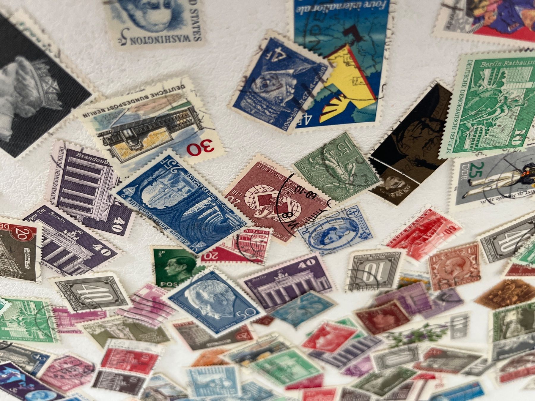 Tutti i francobolli: Lot 18: Lot mit Mix Briefmarke – Usato da Chiasso venduto da AzenYa 3