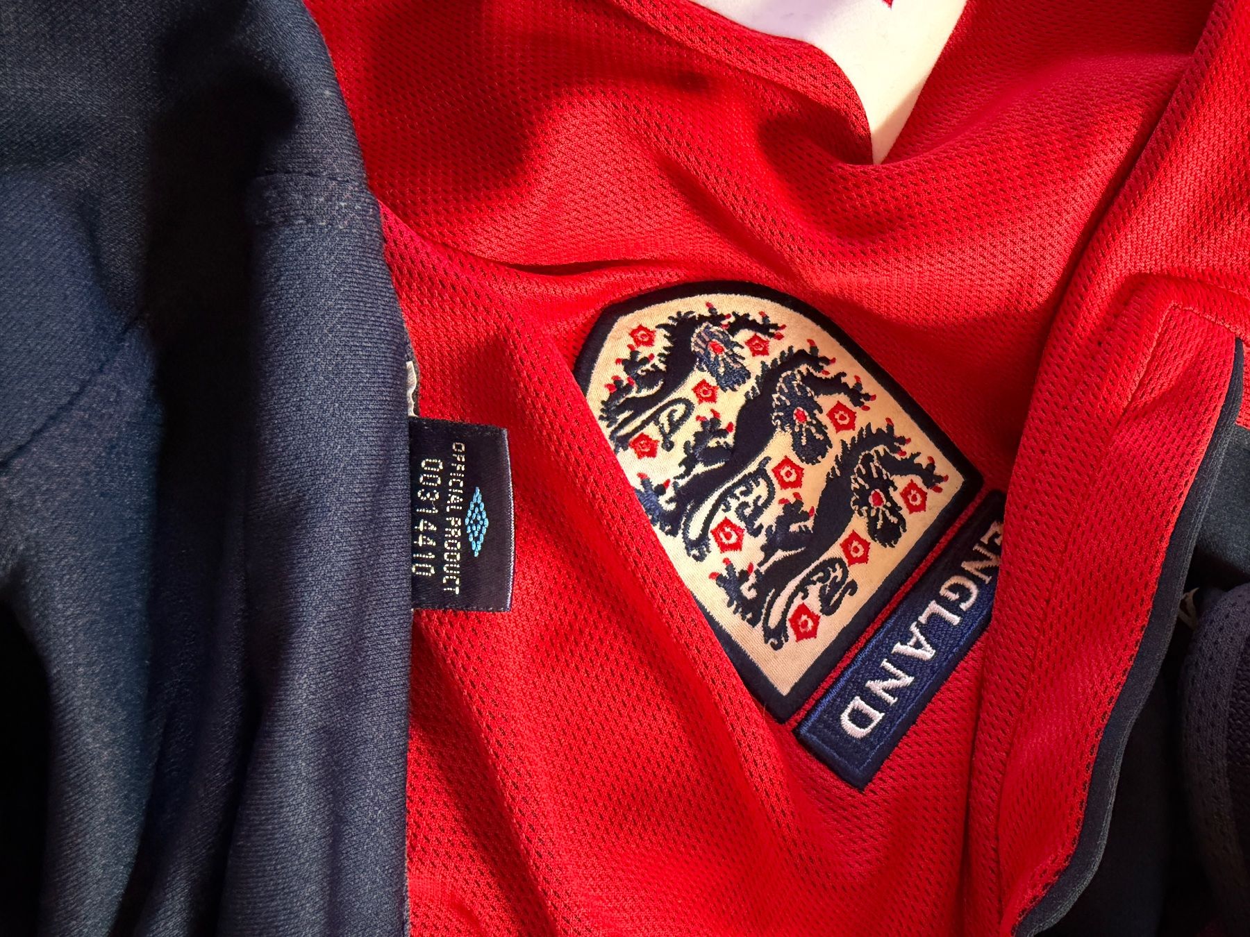 Canottiere & Pantaloni: Originales England Beckham Trikot – Usato da Aarberg venduto da marcoo237 3