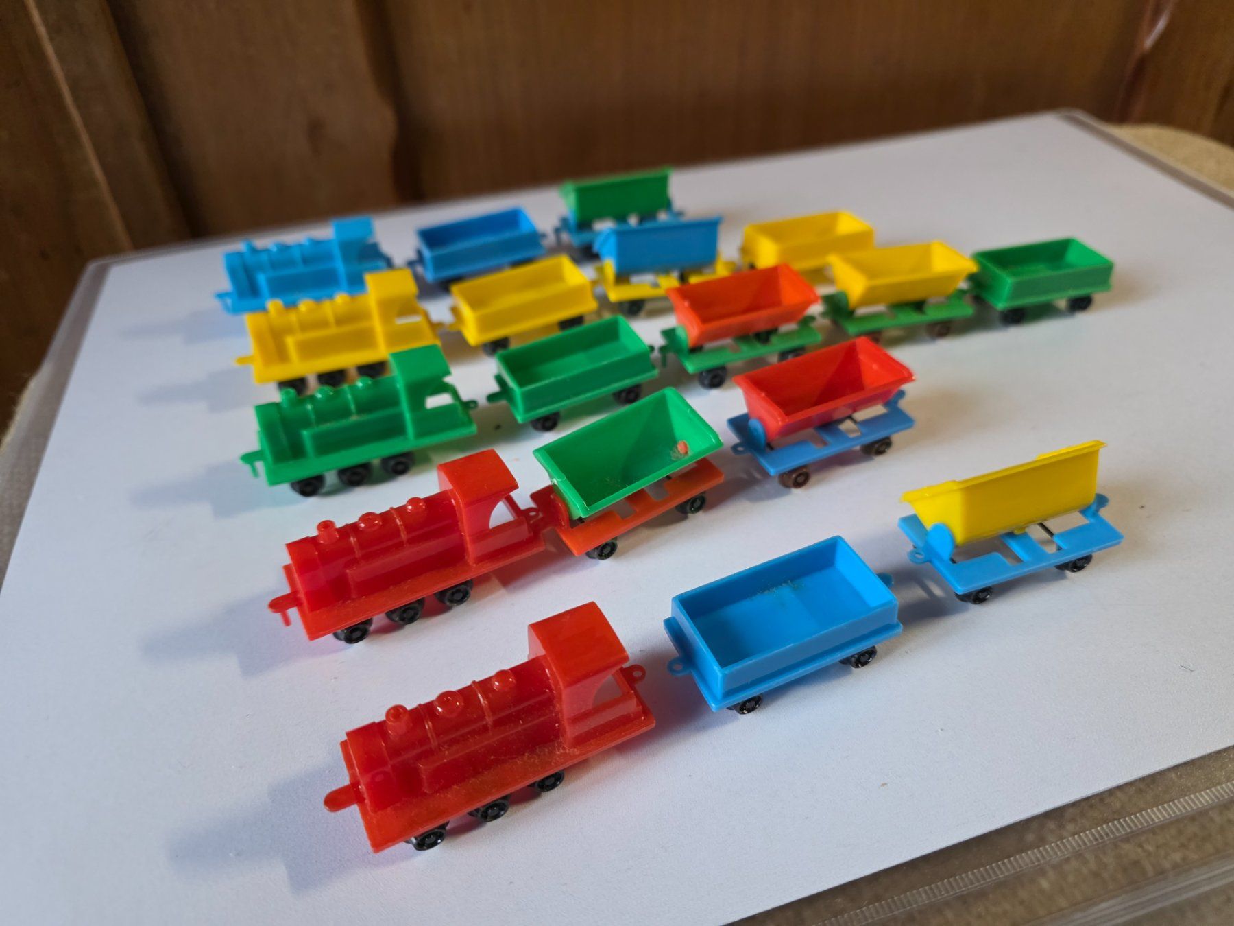 Spielzeuge: 1 Konvolut Kunststoff Eisenbahn Spielzeug – Gebraucht aus Walterswil BE von Lonitti 2
