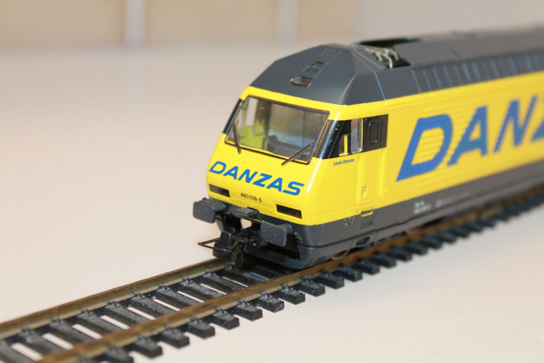 Roco Modellini di ferrovie: Roco Re 460 " Danzas " – Usato da Birmensdorf ZH venduto da Buhwil18 3