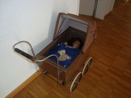 Antiker Puppenwagen Marke Helvetia