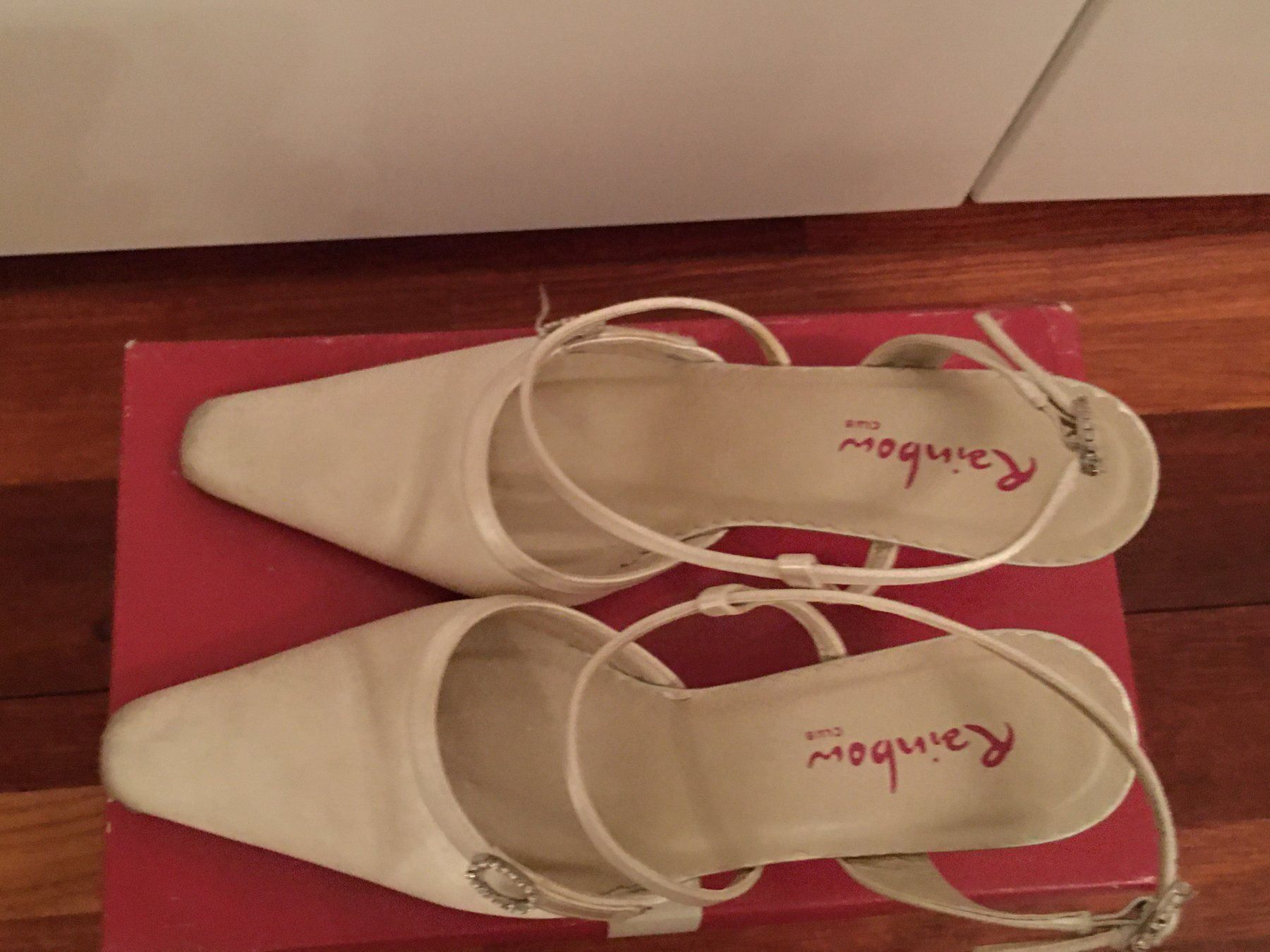 Rainbow Scarpe da donna: Rainbow Masy Brautsschuhe Ivory Satin – Nuovo (secondo la descrizione) da Luzern venduto da inf_c7r2 6