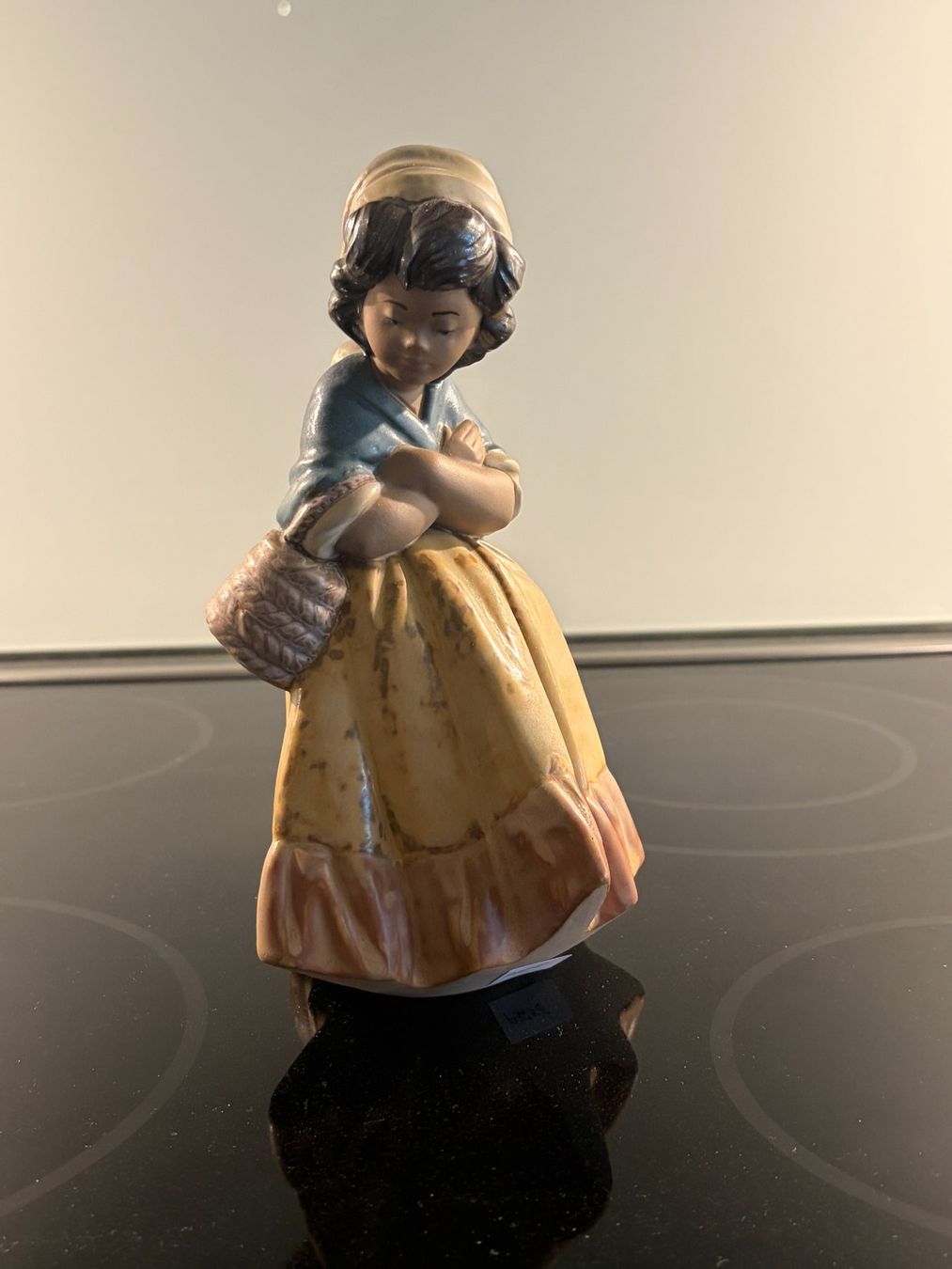 Lladro Statuette: Mädchenfigur Keramik bunt Lladro Spanien – Usato da Zürich venduto da sru_6zc8