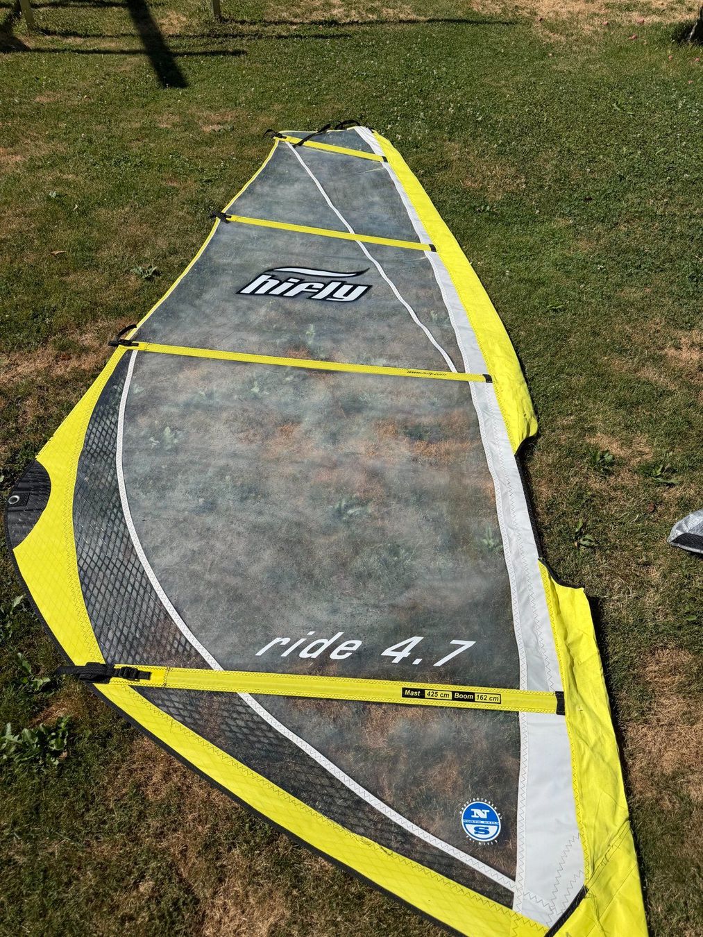 Tavole da surf e di nuoto: Windsurf Segel 4.7 sehr leicht. – Usato da Wilen b. Wil venduto da yes2598