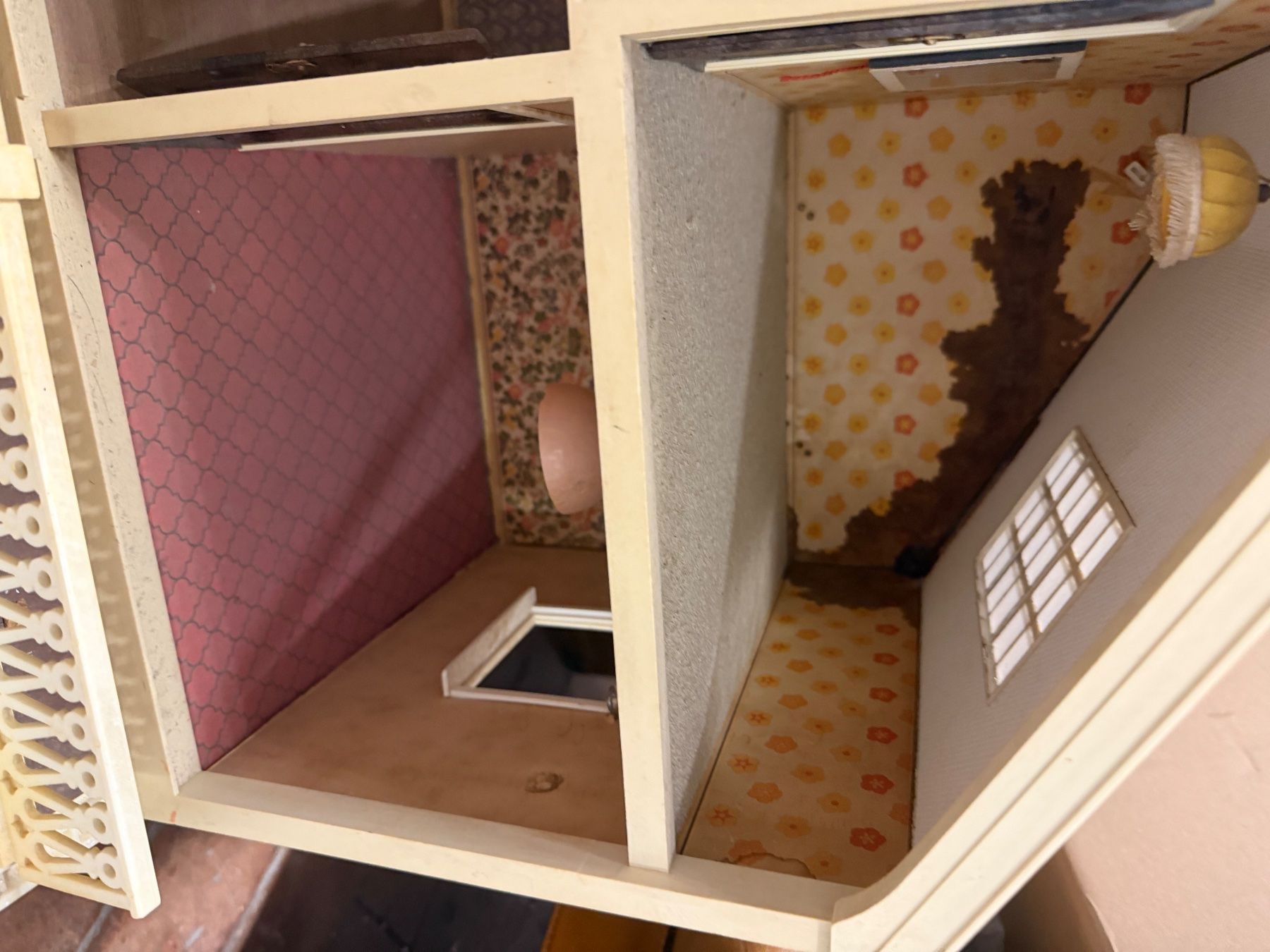 Lundby Case e mobili per bambole: Für Bastler: Lundby Puppenhaus – Difettoso da basel venduto da j_4056 2