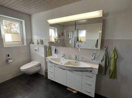 Badezimmermöbel