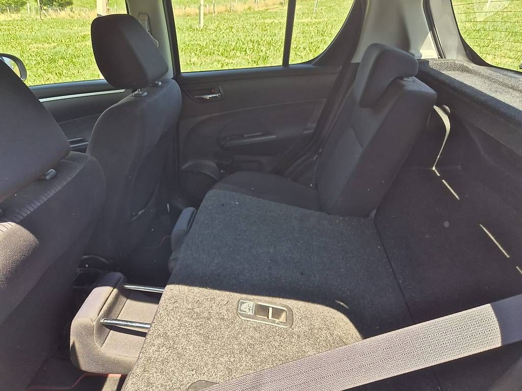 Autos: Suzuki Swift 1.2 Allrad 4x4 – D'occasion à Wald AR par sch_772w 3