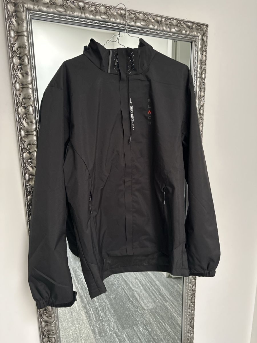 Vestes: Sela Black Shell Jacket, size L - Waterproof & Windproof – Neuf (Voir description) à Sementina par NinaDel