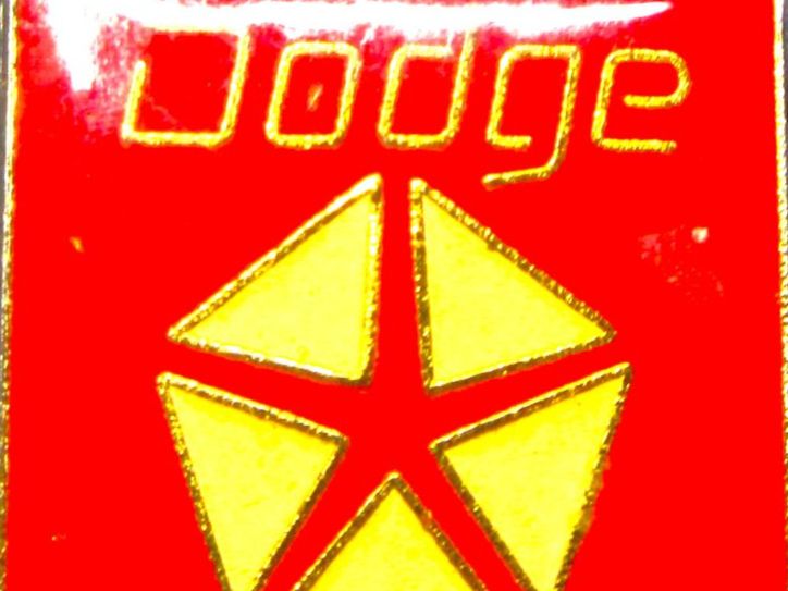 Dodge Placchette & Badge: DODGE CHRYSLER AUTO LOGO PIN GLASIERT – Usato da Ettingen venduto da Hausi4711 1