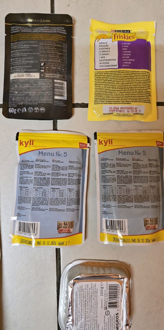 Futter: Katzenfutter Set mit Trocken + Nassfutter – Neu (gemäss Beschreibung) aus Hüttikon von Sybille91 1
