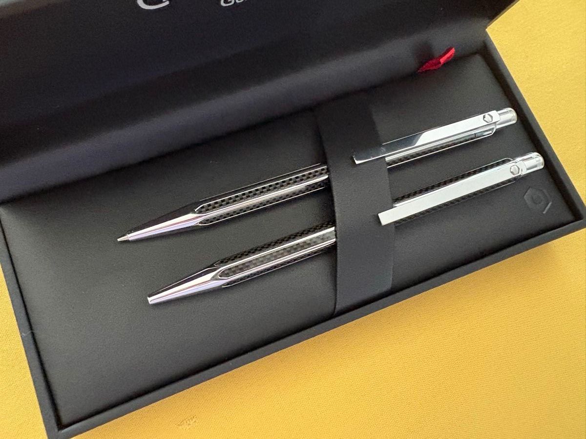 Caran D'Ache Penna & Evidenziatori: Caran d'Ache  twin pen – Nuovo e nell'imballaggio originale da Lugano venduto da Edera49