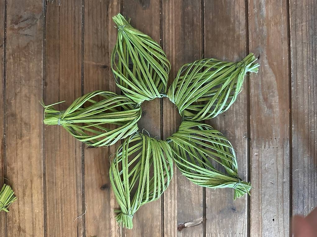Tutte le decorazioni: Dekoblumen – Usato da Mauren venduto da SB1606 2