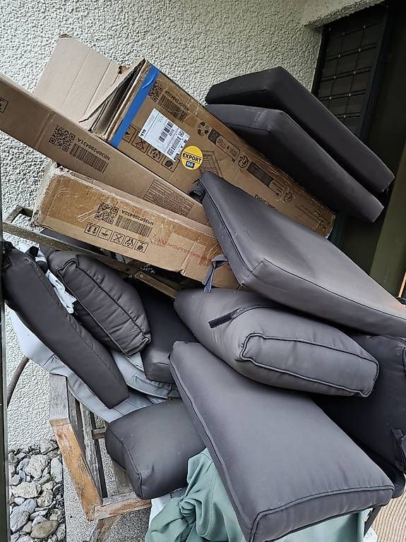 Sofas: Gartenlounge 2x1er 1x2er – D'occasion à Zürich par vel_smg9 1