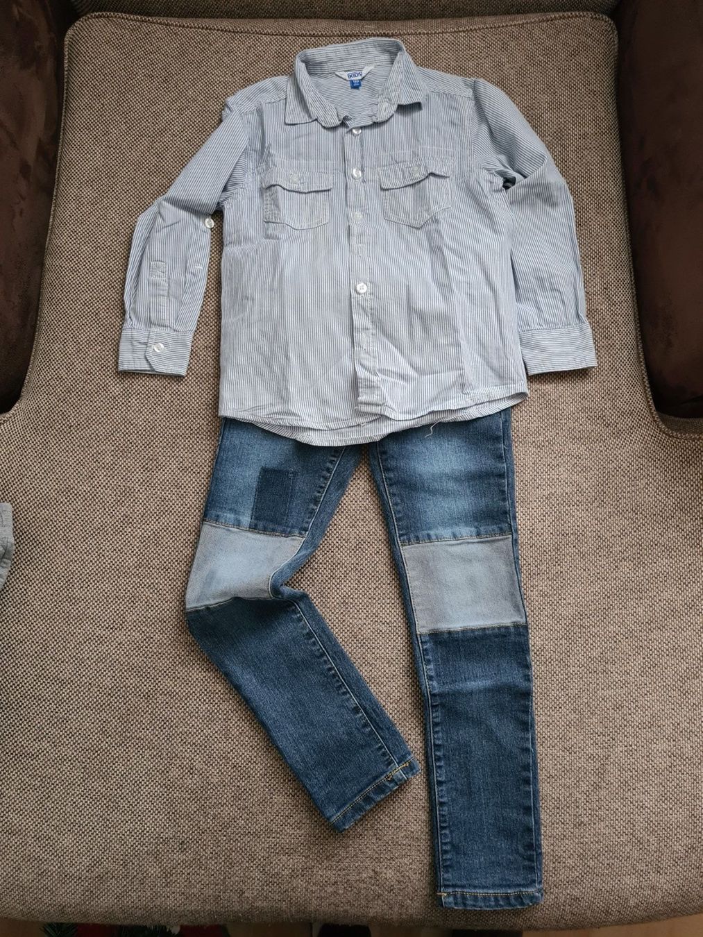 Lotti & Set di vestiti: Neuwertiges Kombi Gr. 122 – Usato da Widnau venduto da KleineHonigblume