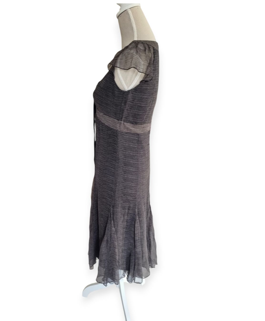 Vestiti: Wunderschönes Seidenkleid weiss/schwarz Gr. 36 – Usato da Champlan venduto da acr_kkd5 3