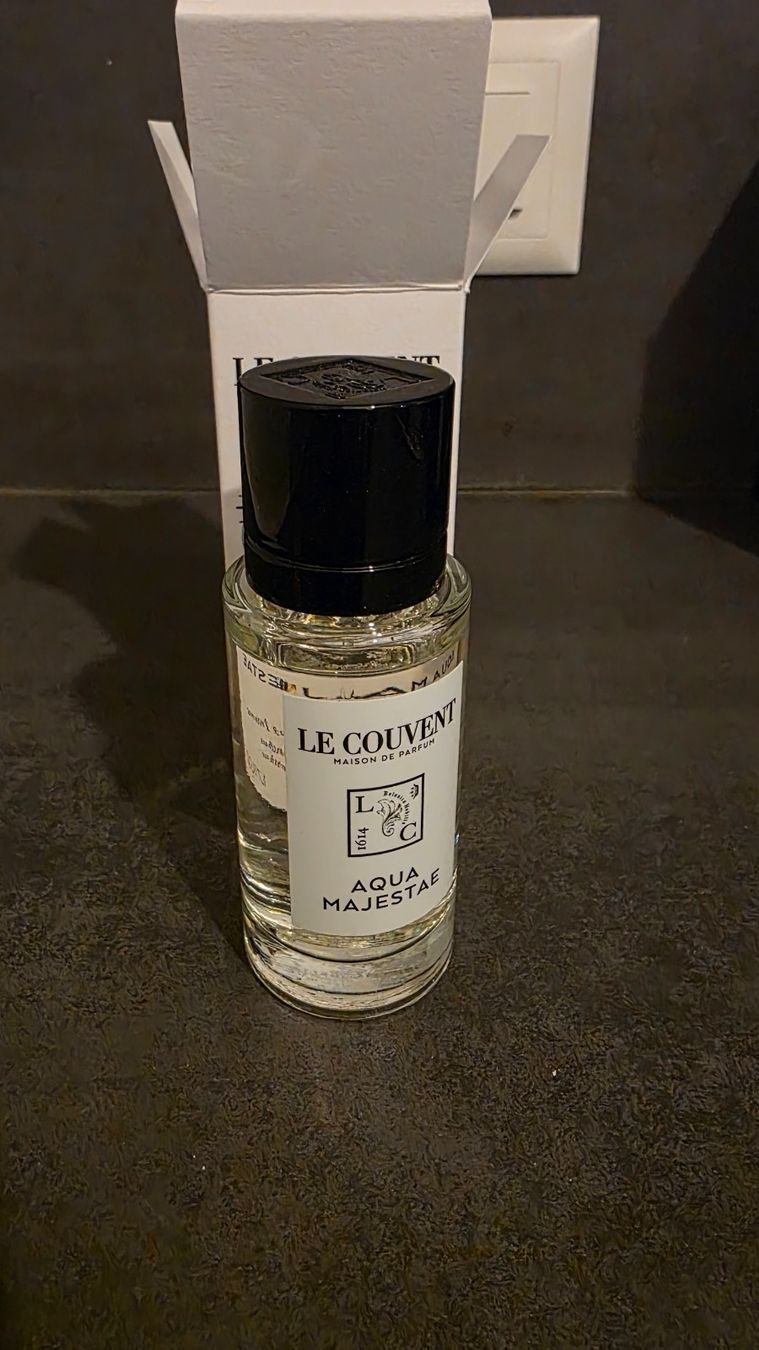 Profumi & Eau de Toilette: Aqua Majestae - Le Couvent – Usato da Lausanne venduto da Andonia