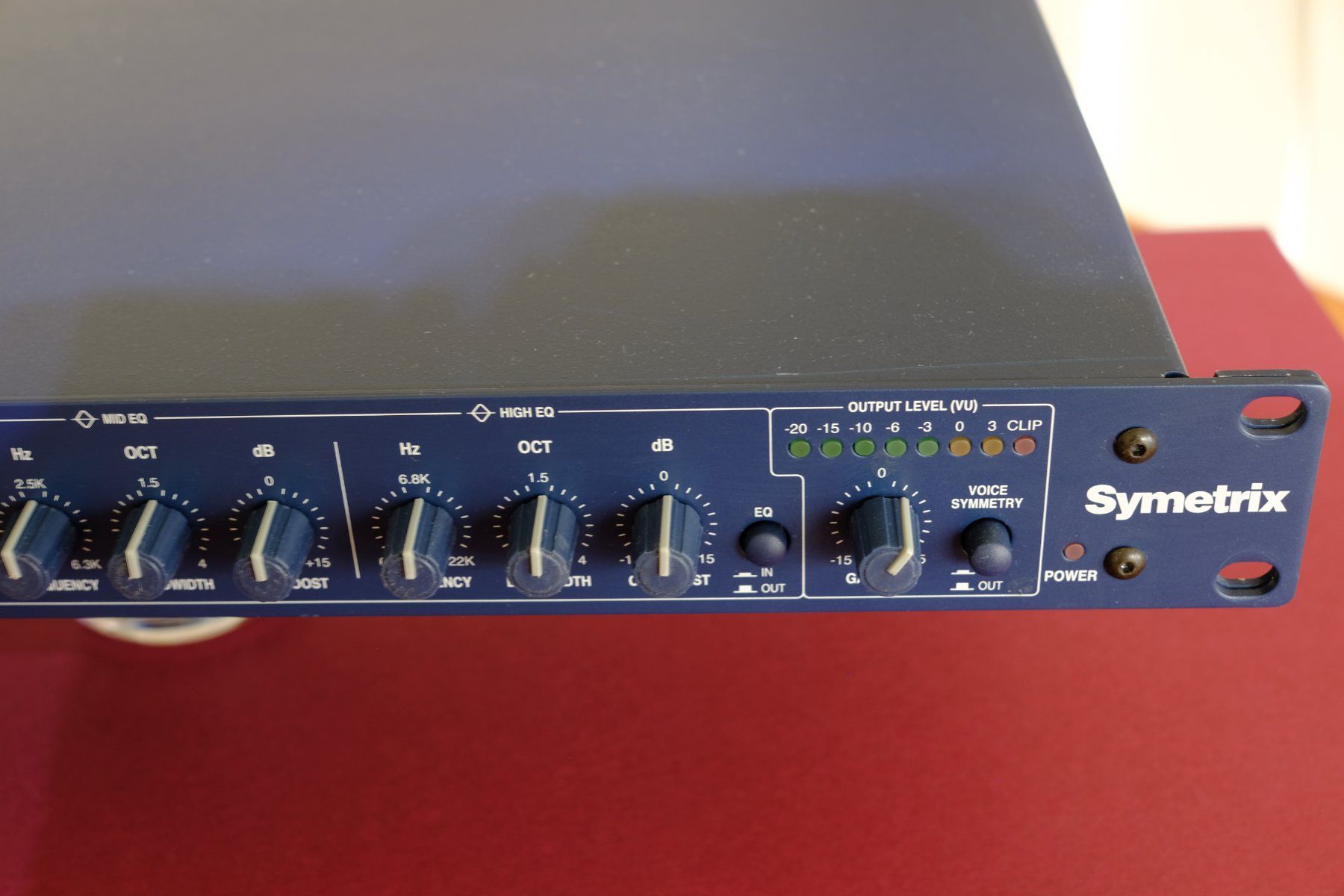 Egaliseurs: Symetrix 528E Voice Processor – D'occasion à Bulle par Vollbeat 6